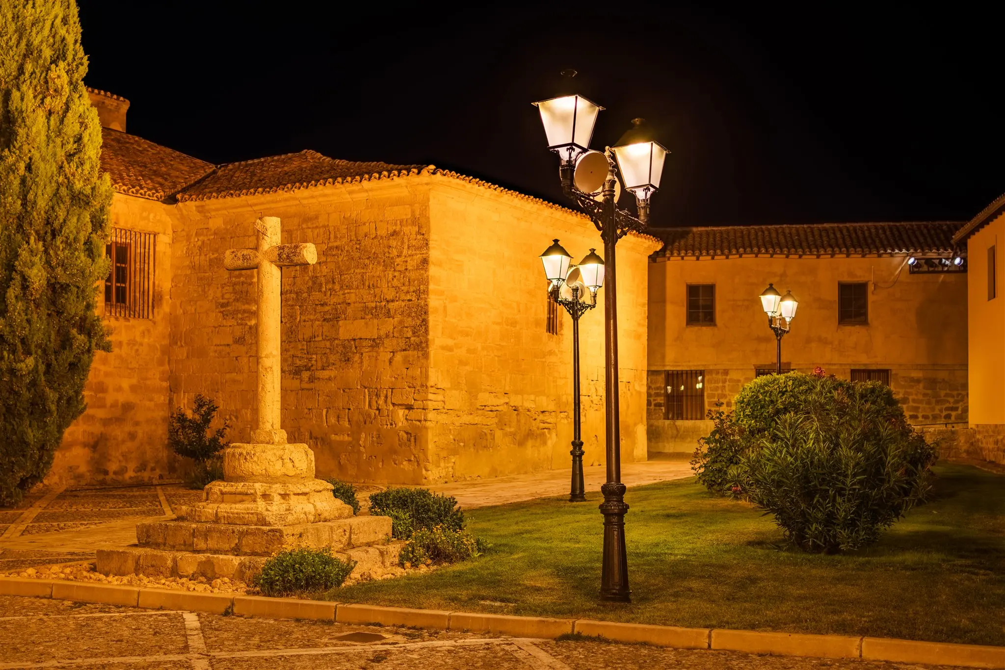 Alumbrado público - Andrés y Lajo (9/10)