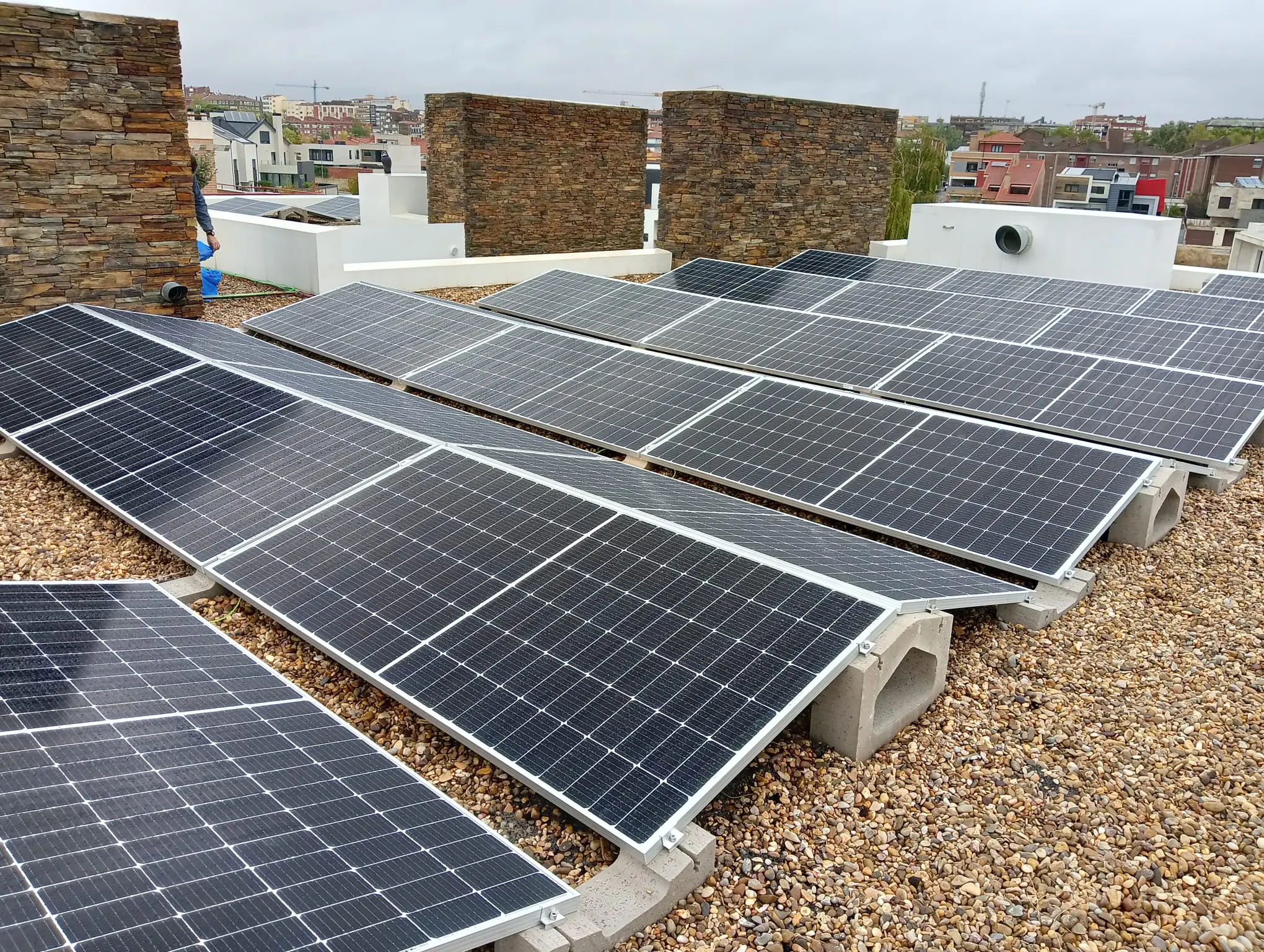 Instalaciones de autoconsumo - Andrés y Lajo (2/2)