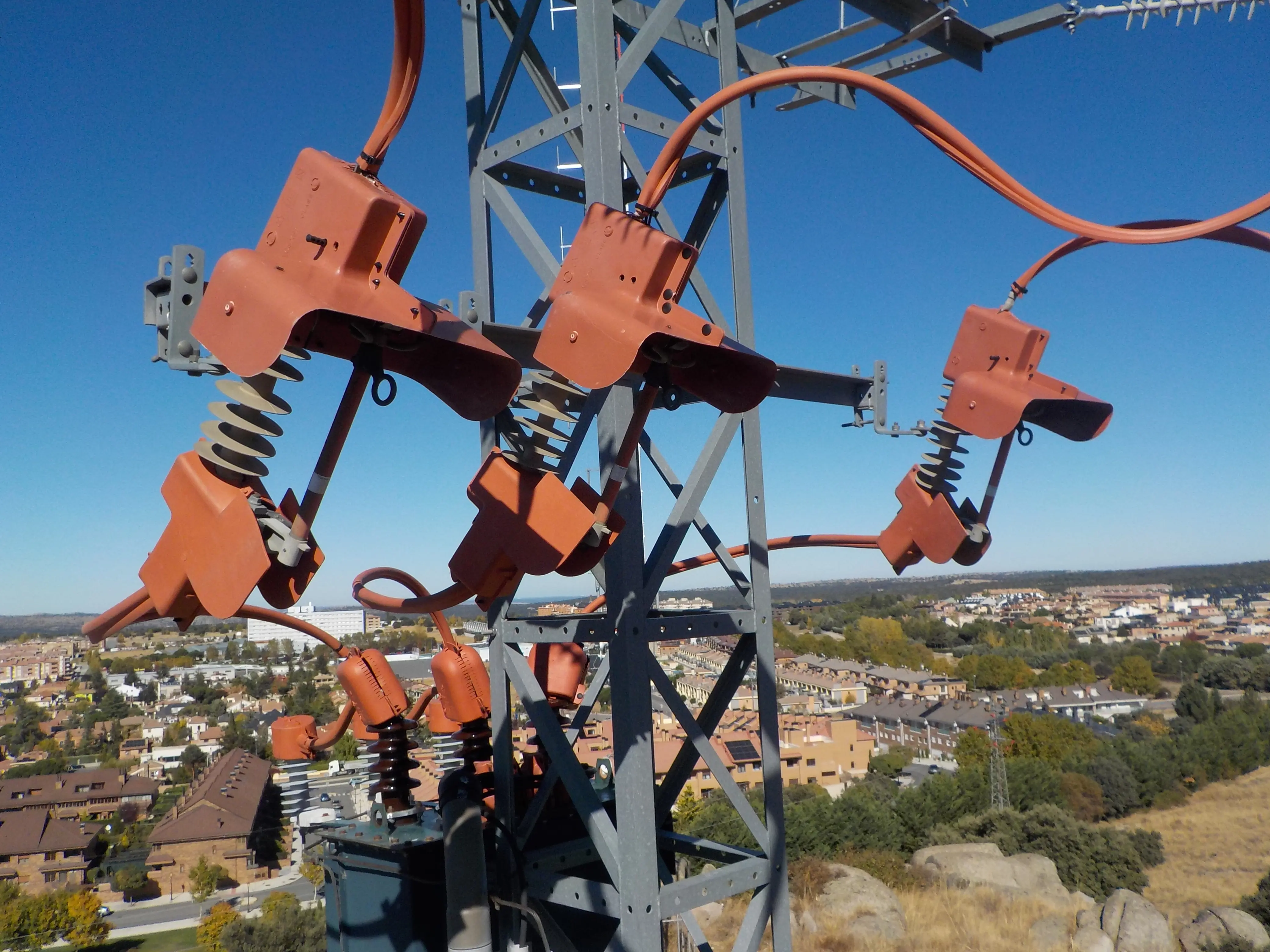 Distribución de energía - Andrés y Lajo (2/6)