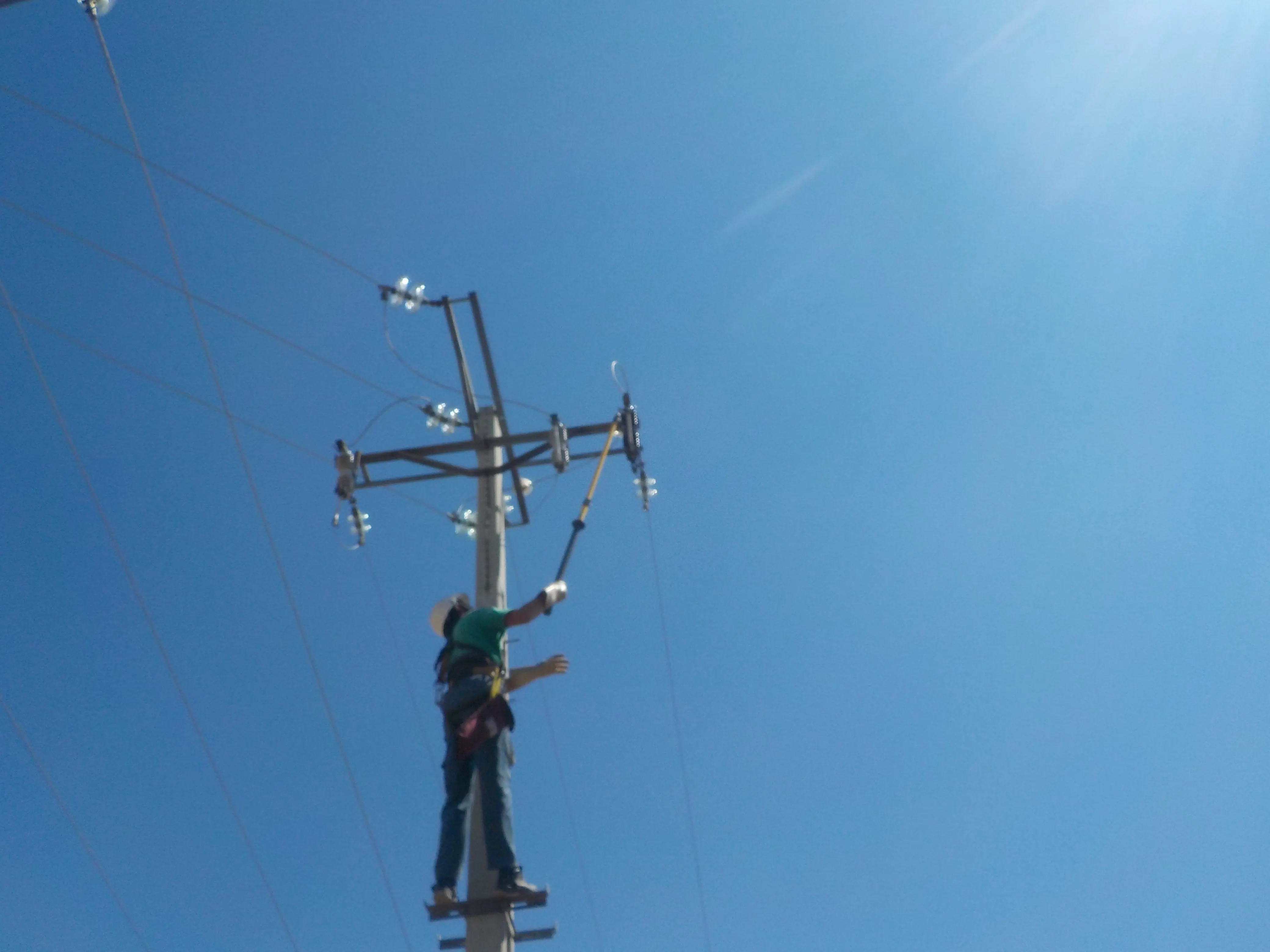 Montajes en alta y baja tensión - Andrés y Lajo (6/10)