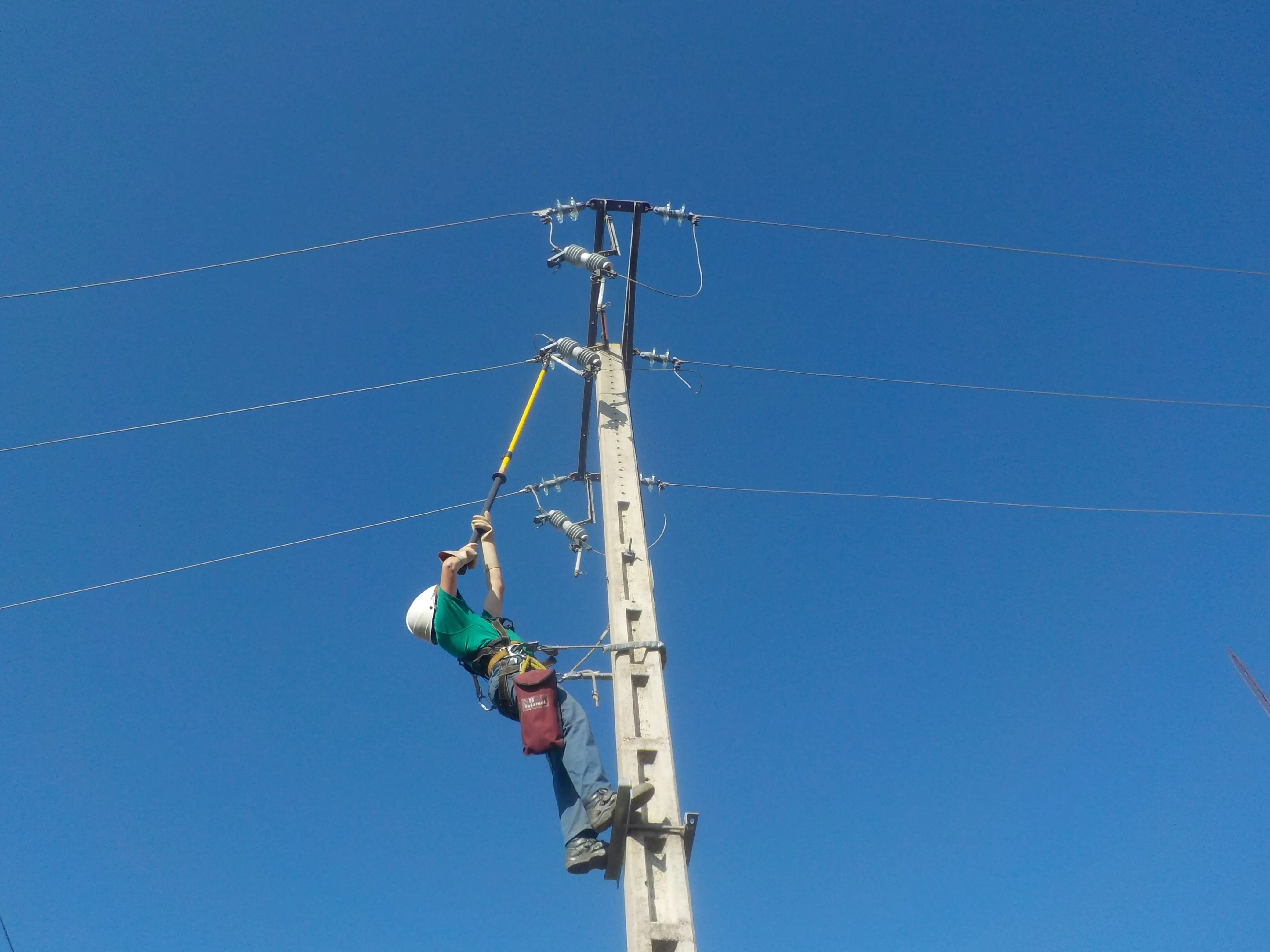 Montajes en alta y baja tensión - Andrés y Lajo (2/10)