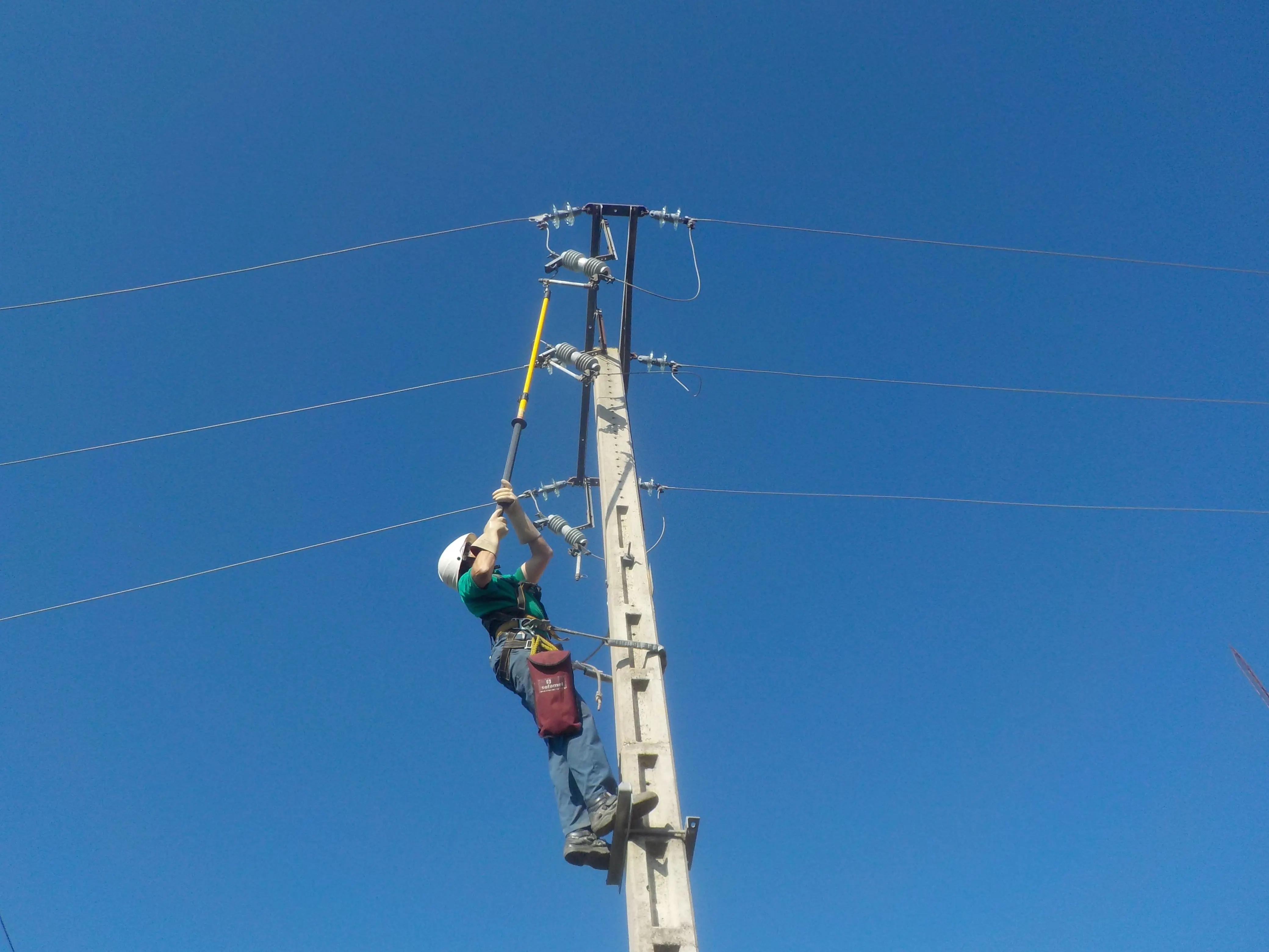 Mantenimiento y reparaciones - Andrés y Lajo (3/5)