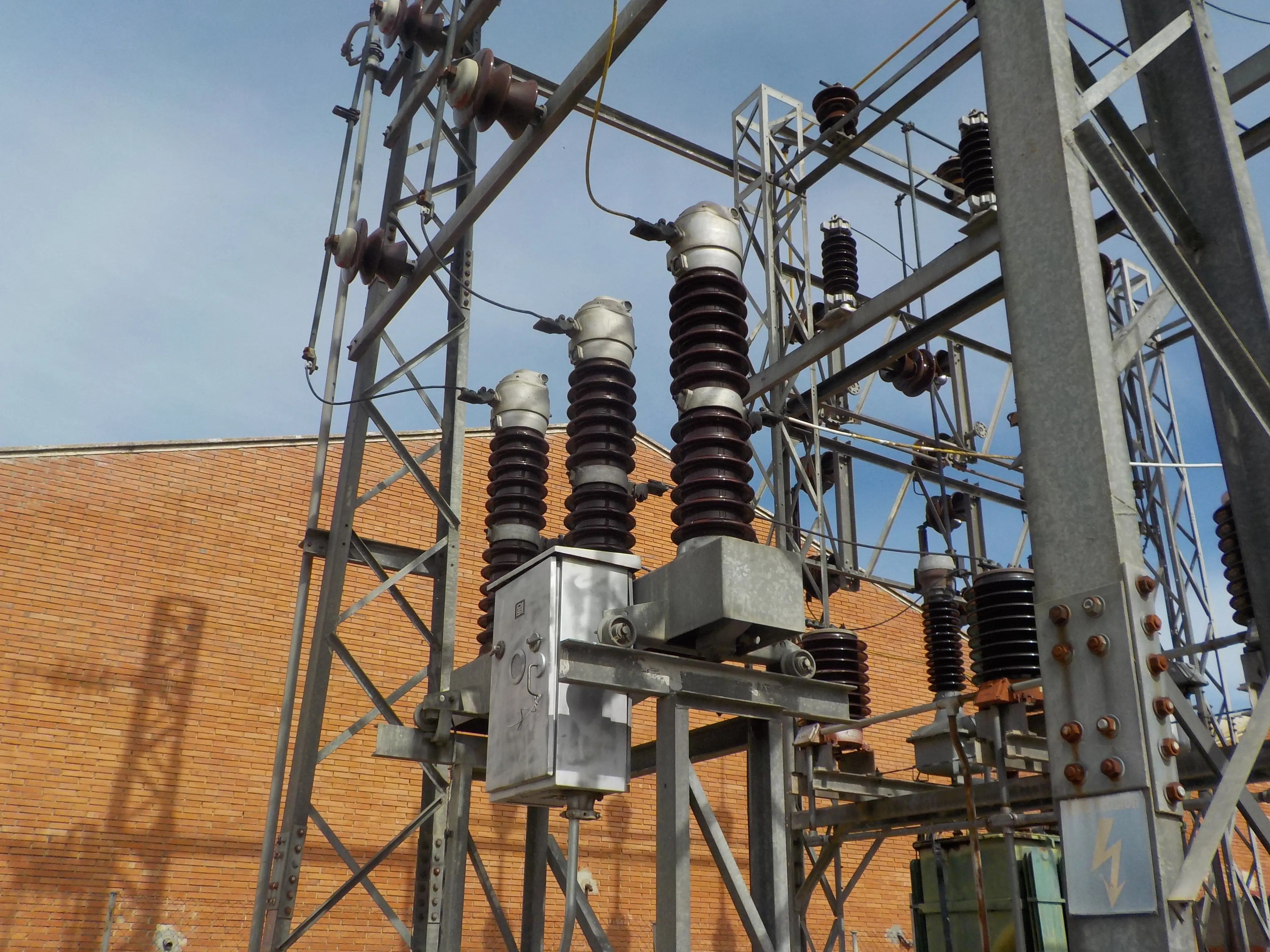 Sistemas de protección - Andrés y Lajo (2/2)